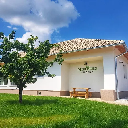 Naturella Panzio Bed & Breakfast Villany