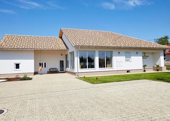 Bed & Breakfast Naturella Panzio 3*
